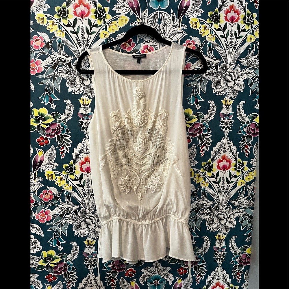 Juicy couture: women’s (L) Gorgeous cream low waisted sleeveless top